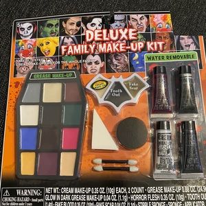 Halloween Deluxe family make up kit
